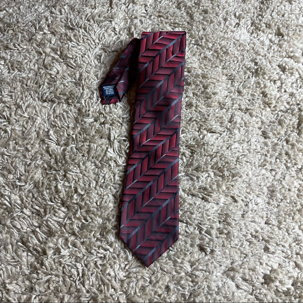 John Ashford Burgundy Red Geometric Classic Men’s Tie